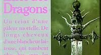 Voici la tragique histoire de Melniboné, l’île aux Dragons, qui fut maîtresse du monde. Il y a de cela bien longtemps. Désormais les Dragons dorment et Melniboné dépérit. Sur le [&hellip;]