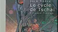 En découvrant la planète Tschaï, le vaisseau terrien Explorator IV est aussitôt détruit par un missile. Unique survivant de la catastrophe, Adam Reith va devoir affronter un monde baroque, violent [&hellip;]